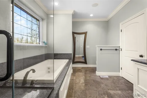 $1,100,000 | 444 Windwood Lake Drive, Cape Girardeau, MO 63701
