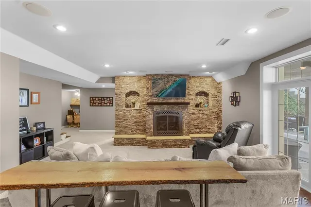 $1,200,000 | 444 Windwood Lake Drive, Cape Girardeau, MO 63701