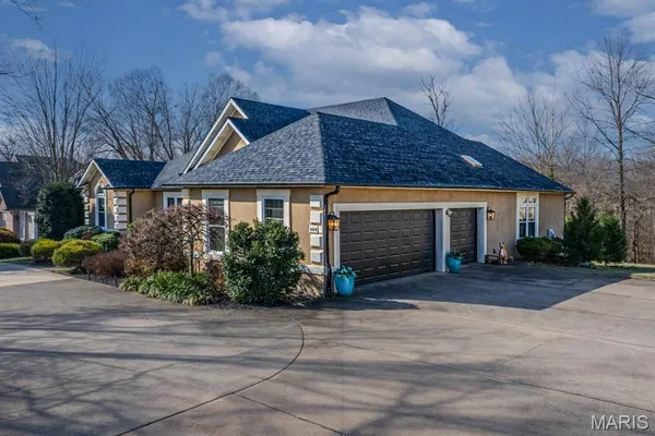 $1,100,000 | 444 Windwood Lake Drive, Cape Girardeau, MO 63701