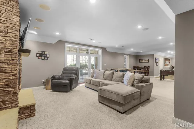 $1,200,000 | 444 Windwood Lake Drive, Cape Girardeau, MO 63701