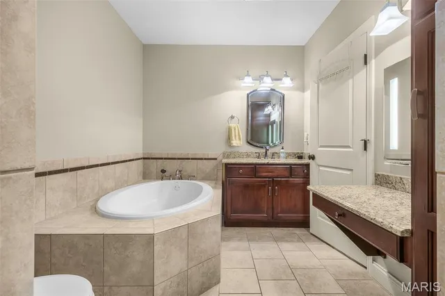 $1,200,000 | 444 Windwood Lake Drive, Cape Girardeau, MO 63701