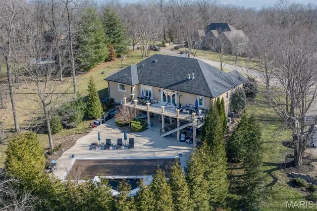 $1,200,000 | 444 Windwood Lake Drive, Cape Girardeau, MO 63701