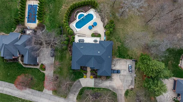 $1,100,000 | 444 Windwood Lake Drive, Cape Girardeau, MO 63701