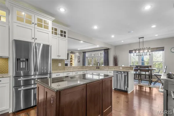 $1,100,000 | 444 Windwood Lake Drive, Cape Girardeau, MO 63701