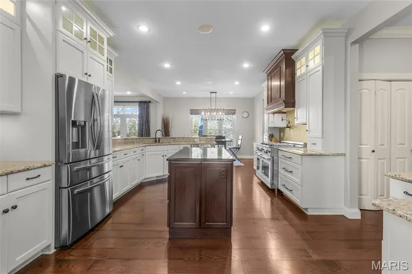 $1,100,000 | 444 Windwood Lake Drive, Cape Girardeau, MO 63701