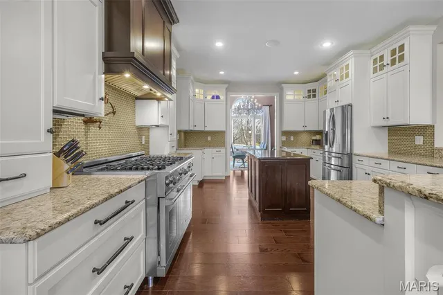 $1,200,000 | 444 Windwood Lake Drive, Cape Girardeau, MO 63701