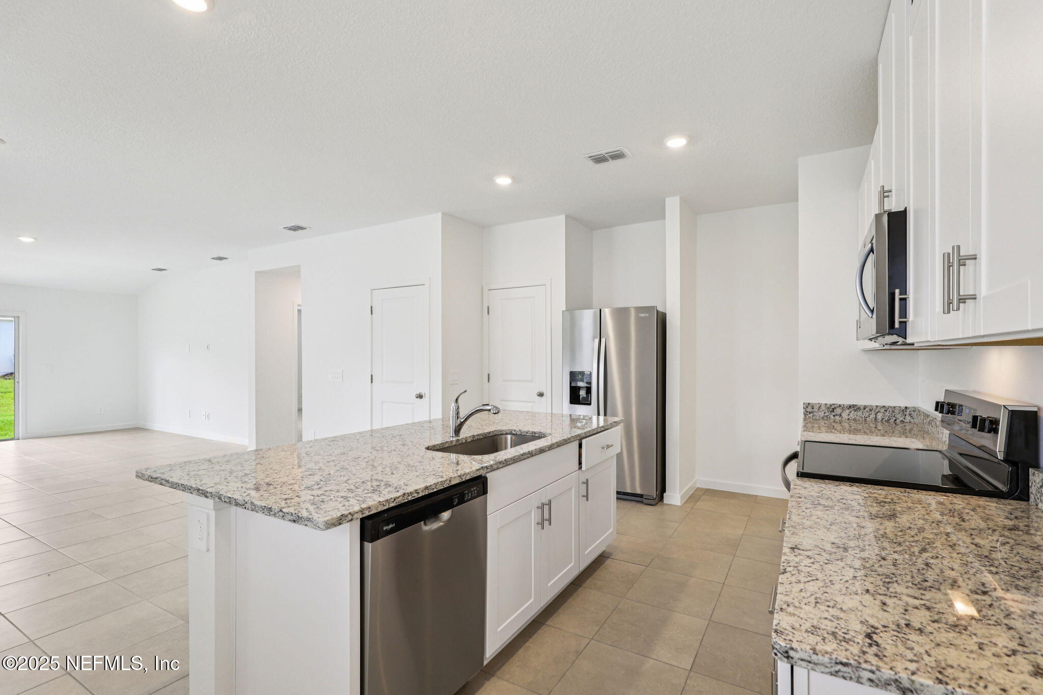 7496 Queensgate Circle Jacksonville, FL 32219 - Photo 6 of 43 9-web-or-mls-Jacksonville - Kings Preser