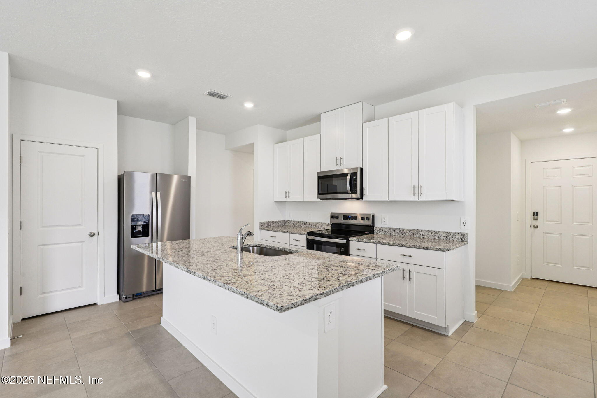 7496 Queensgate Circle Jacksonville, FL 32219 - Photo 7 of 43 10-web-or-mls-Jacksonville - Kings Prese