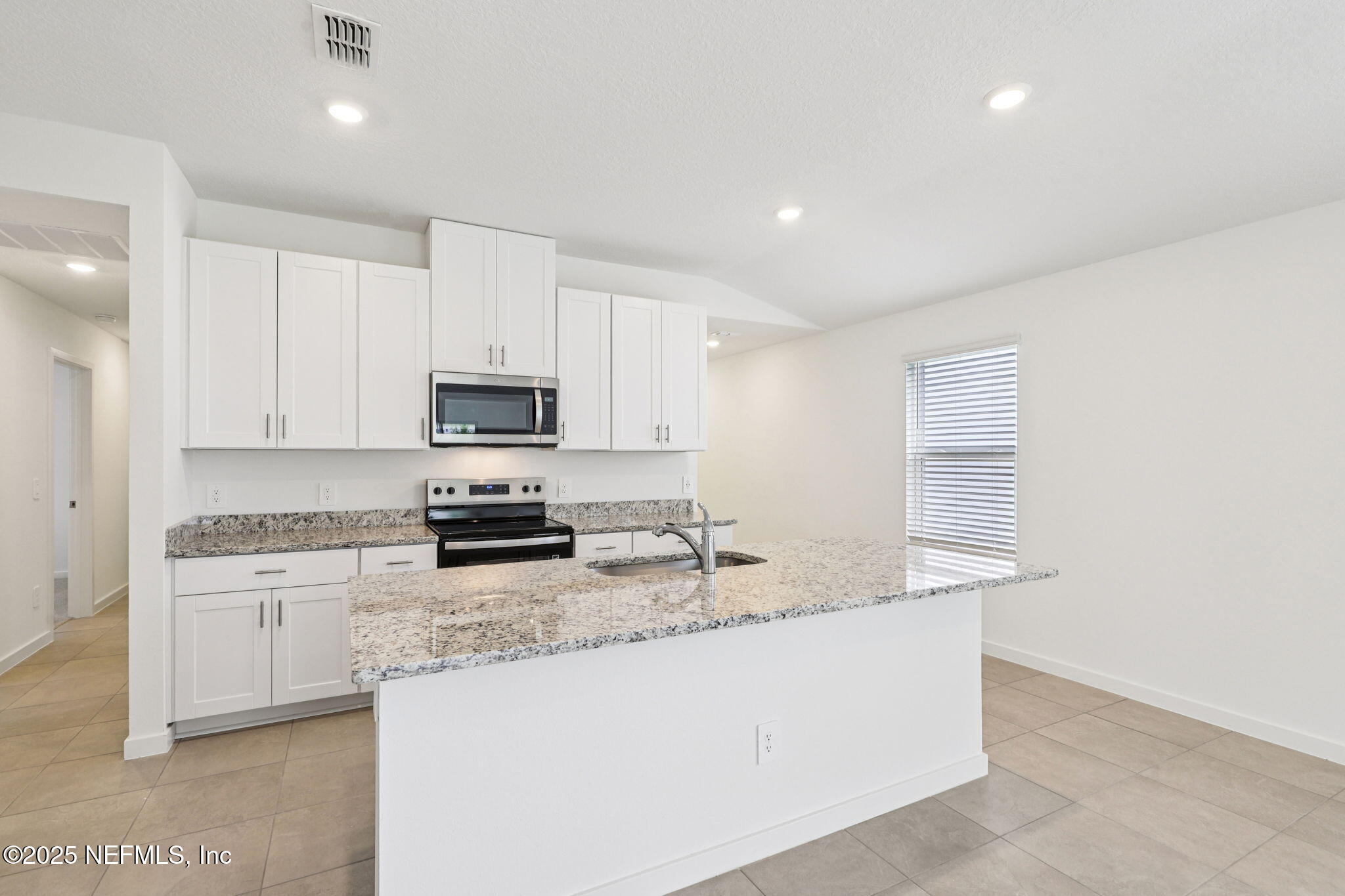 7496 Queensgate Circle Jacksonville, FL 32219 - Photo 8 of 43 12-web-or-mls-Jacksonville - Kings Prese