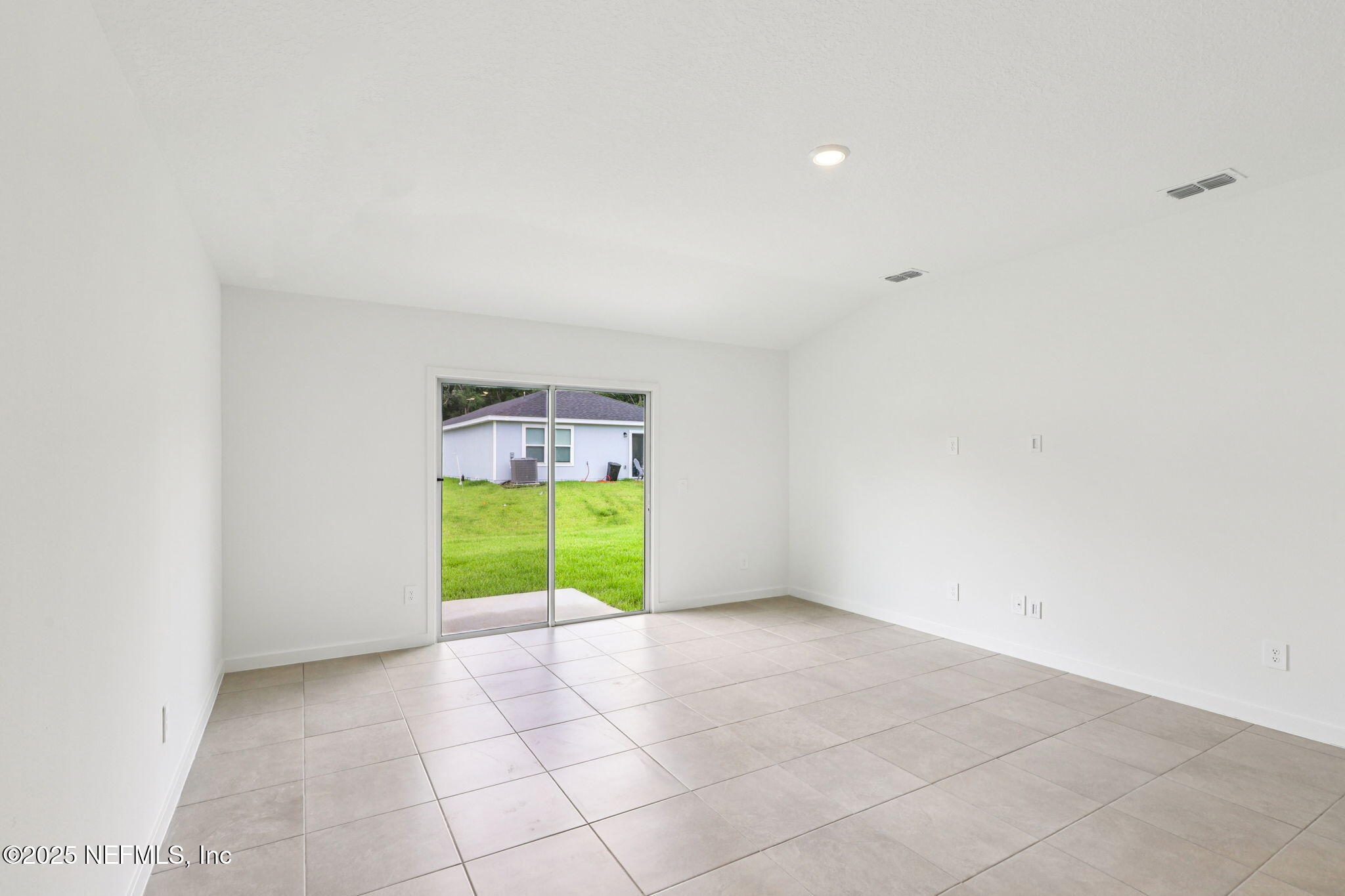 7496 Queensgate Circle Jacksonville, FL 32219 - Photo 9 of 43 15-web-or-mls-Jacksonville - Kings Prese