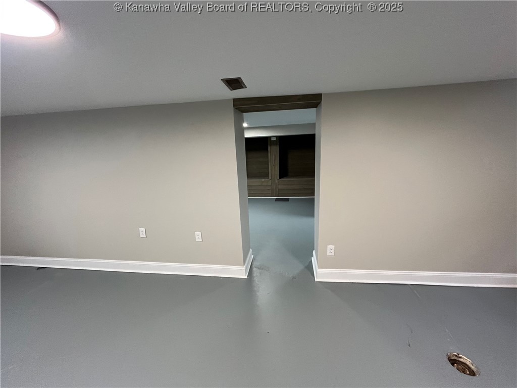 3081 Old Logan Road Logan, WV 25601 - Photo 21 of 38 Gallery Image 21