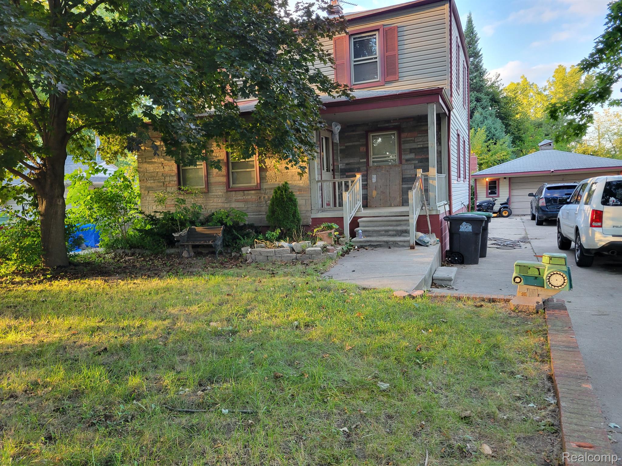 27134 Beverly Road Taylor, MI 48180 - Photo 1 of 12 Gallery Image 1