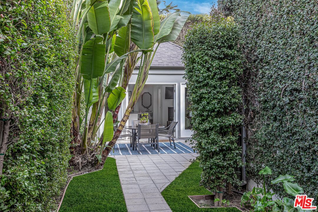 4216 Woodcliff Road Sherman Oaks, CA 91403 - Photo 36 of 56