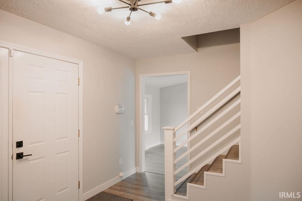 4346 Centennial Drive Bloomington, IN 47404 - Photo 3 of 36