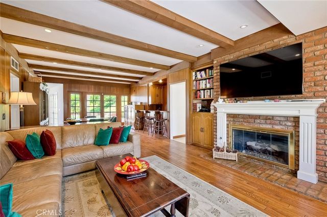 $3,250,000 | 334 Loma Larga Drive, Solana Beach, CA 92075