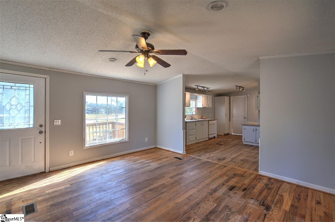 385 Duncan Road Travelers Rest, SC 29690 - Photo 11 of 36 Gallery Image 11