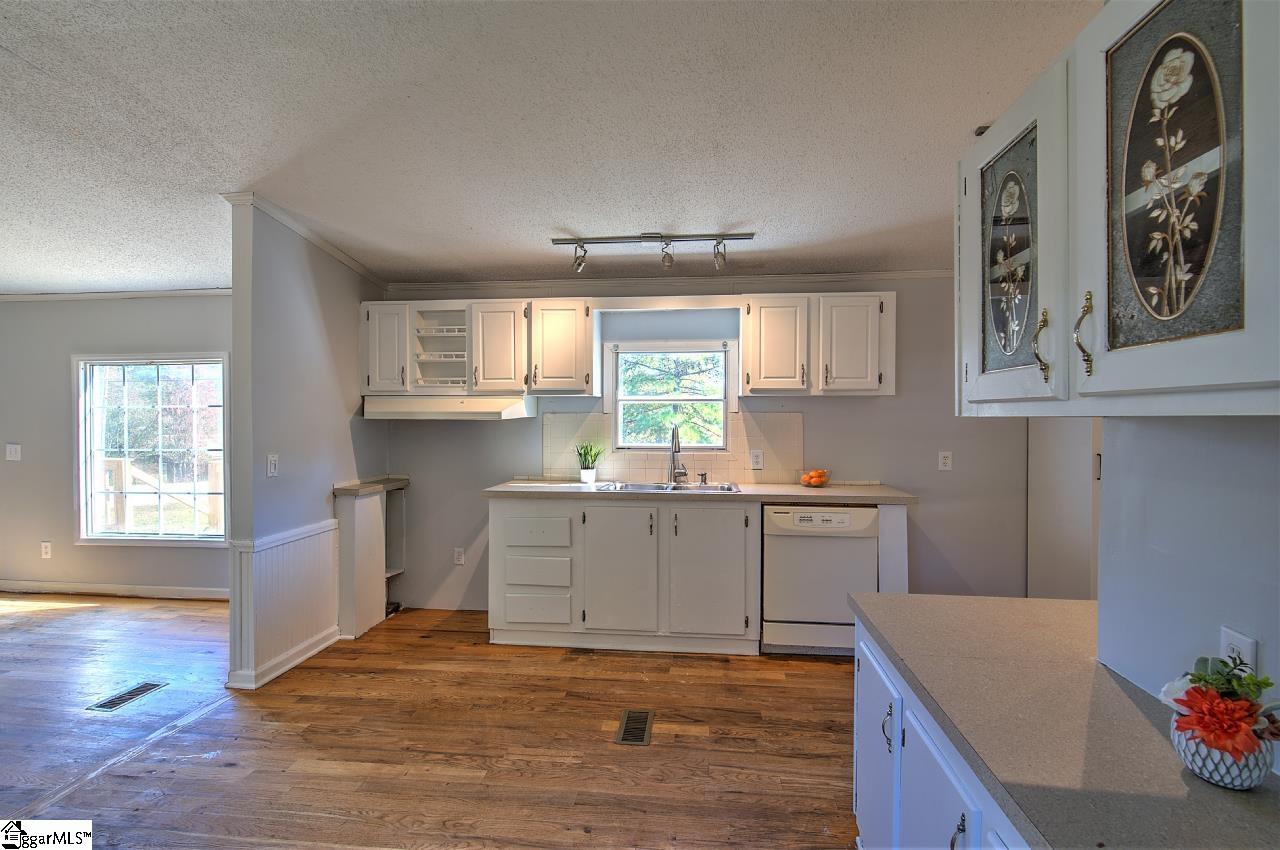 385 Duncan Road Travelers Rest, SC 29690 - Photo 13 of 36 Gallery Image 13
