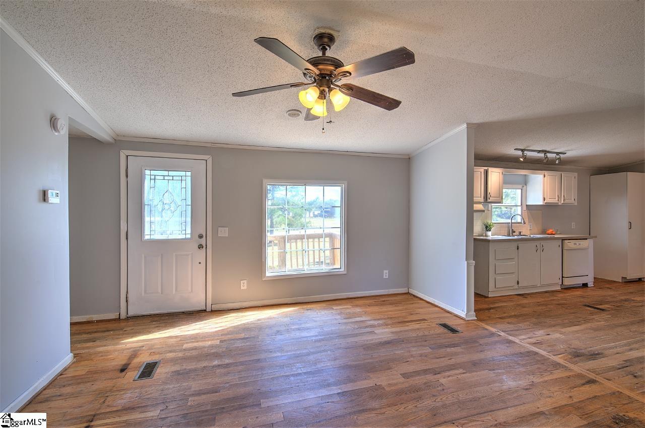 385 Duncan Road Travelers Rest, SC 29690 - Photo 9 of 36 Gallery Image 9