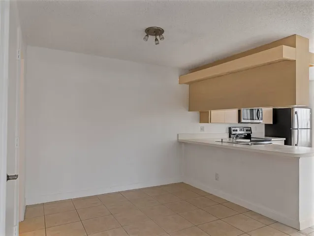 $299,900 | 1923 Stratford Way, West Palm Beach, FL 33409