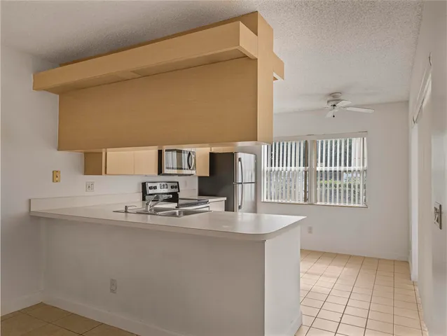 $299,900 | 1923 Stratford Way, West Palm Beach, FL 33409