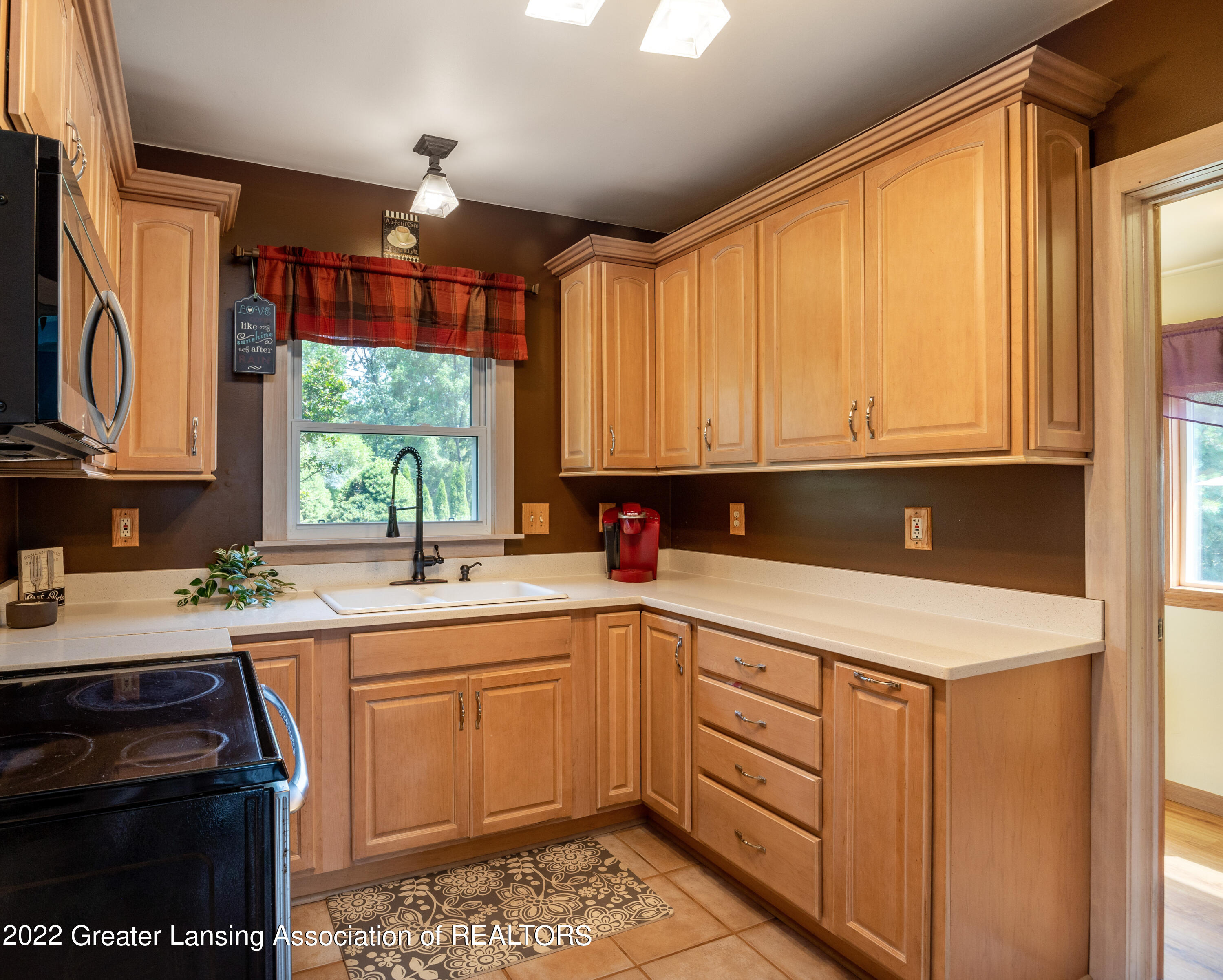226 Renker Road Lansing, MI 48917 - Photo 9 of 34 kitchen 1