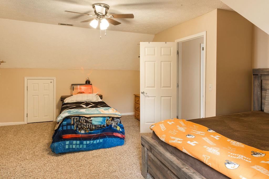 1085 Kathryn Road Mount Juliet, TN 37122 - Photo 15 of 25 Another view of guest room
