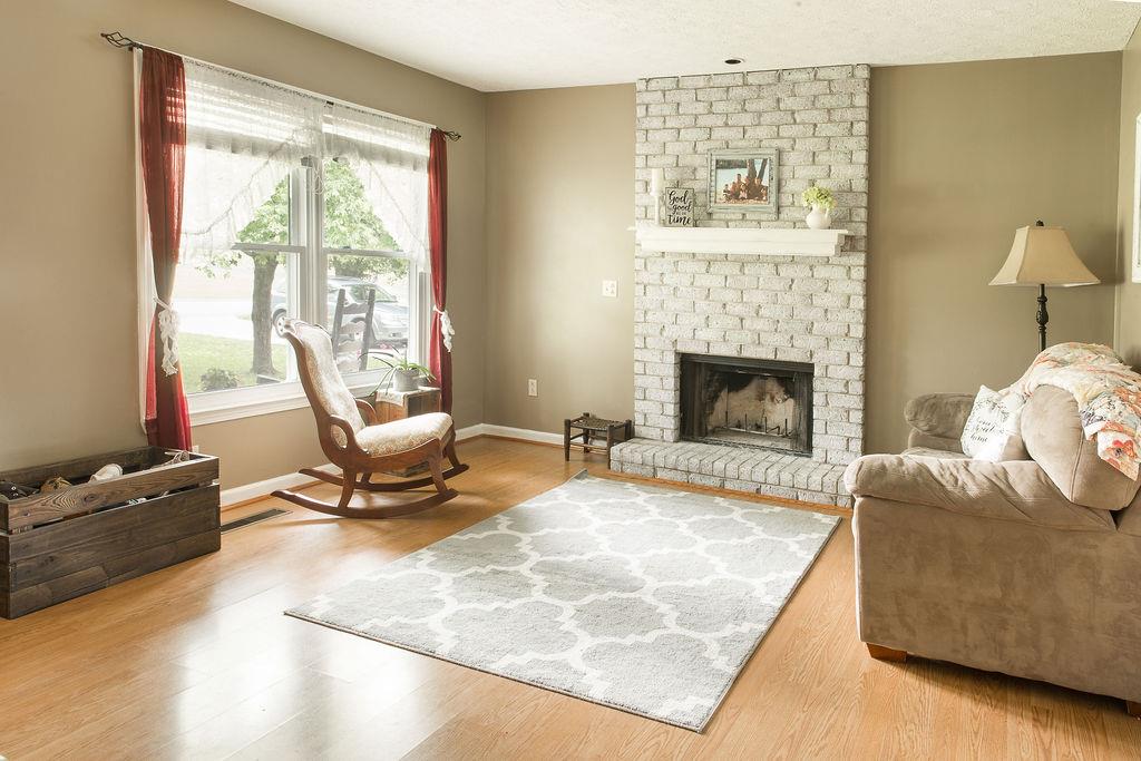 1085 Kathryn Road Mount Juliet, TN 37122 - Photo 4 of 25 Living room gets a lot of natural light.