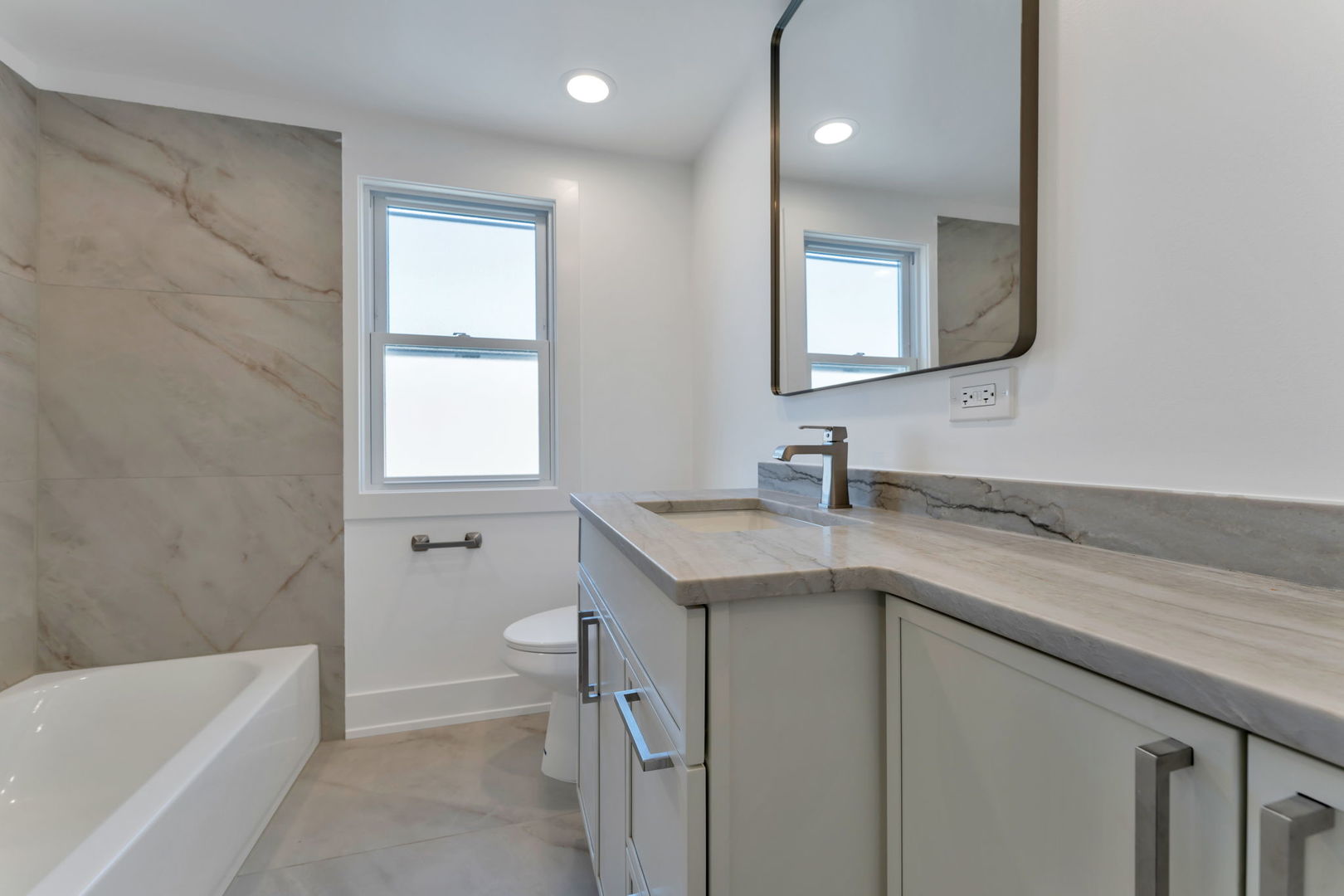 2825 West 84th Place Chicago, IL 60652 - Photo 9 of 13