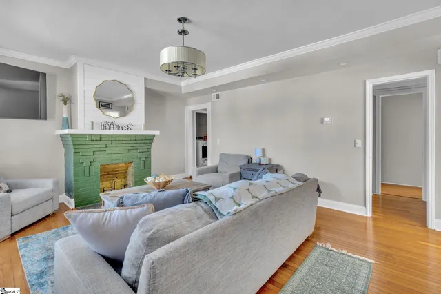 $2,000 | 801 East North Street, Unit 1, Greenville, SC 29601