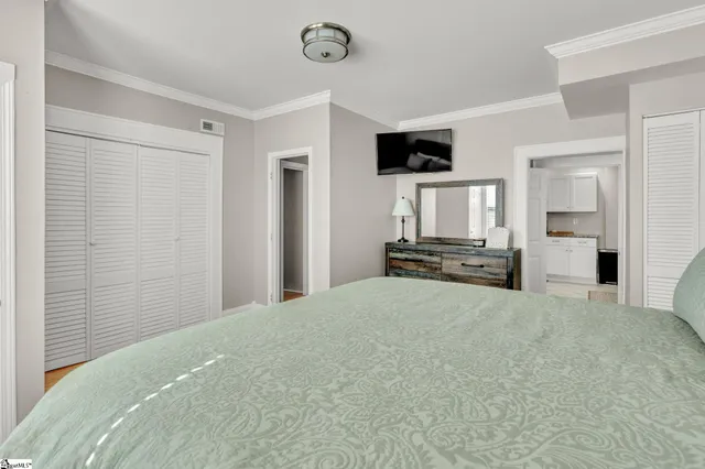 $2,000 | 801 East North Street, Unit 1, Greenville, SC 29601