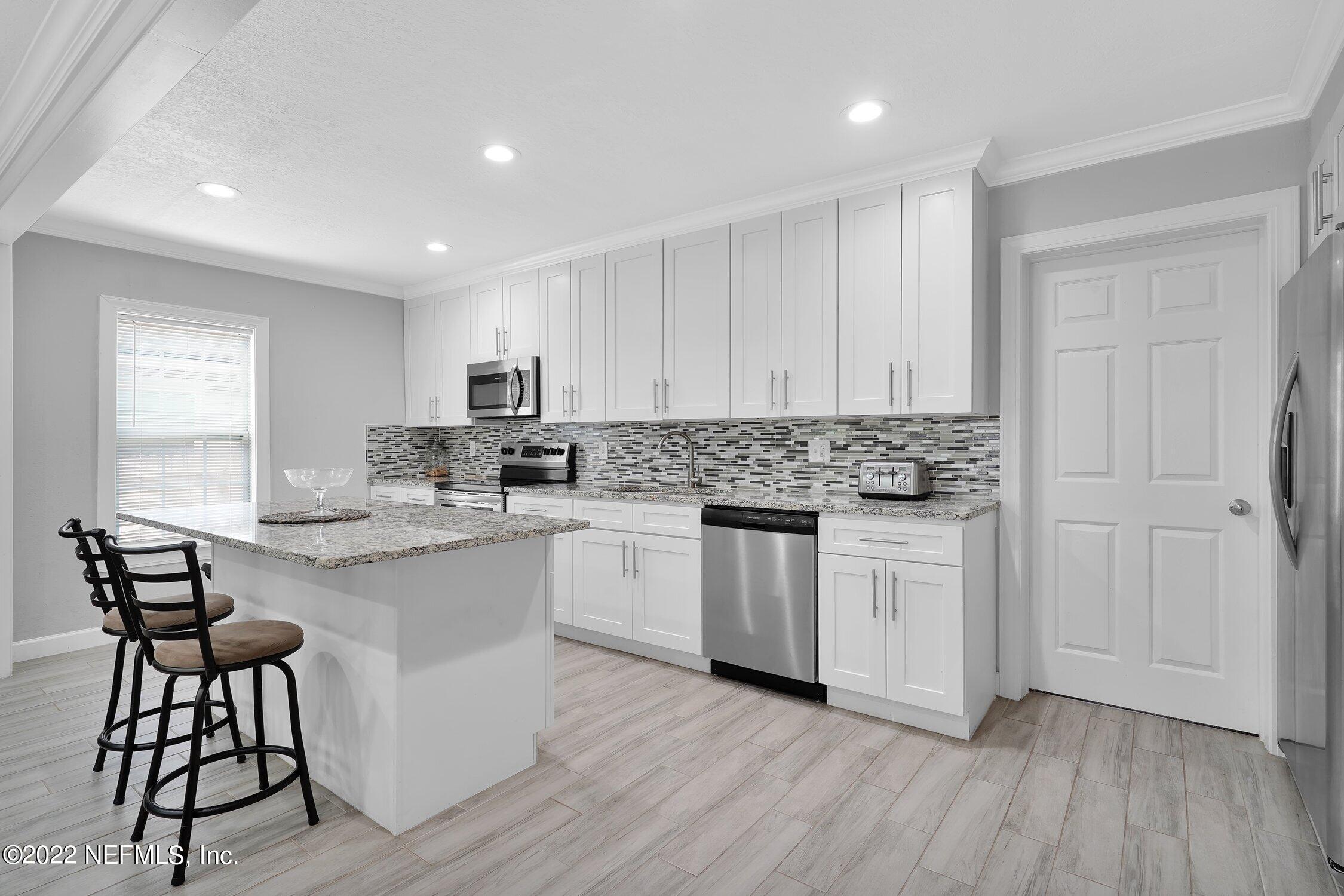 4628 Manchester Road Jacksonville, FL 32210 - Photo 9 of 26 009-4628ManchesterRoad-Jacksonville-FL-3