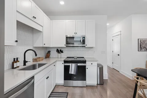 $479,900 | 332 Douglas Avenue, Nashville, TN 37207