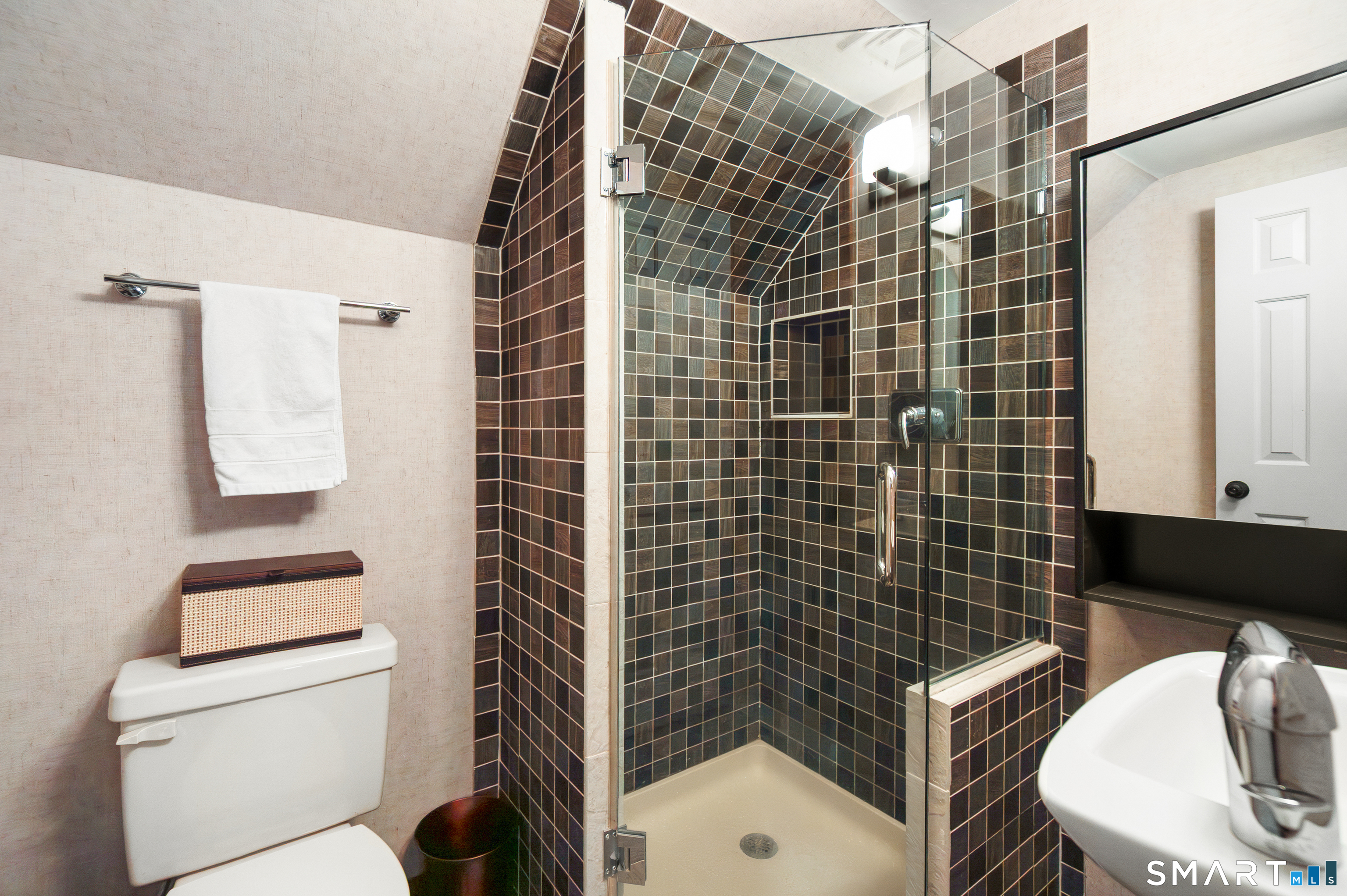 1895 Long Ridge Road Stamford, CT 06903 - Photo 20 of 33