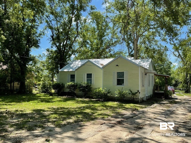 505 East Myrtle Avenue Foley, AL 36535 - Photo 1 of 14