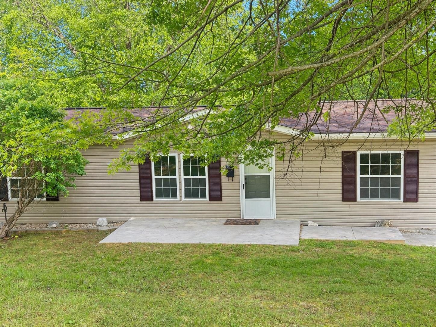 104 Bentwood Drive Blue Ridge, VA 24064 - Photo 2 of 19