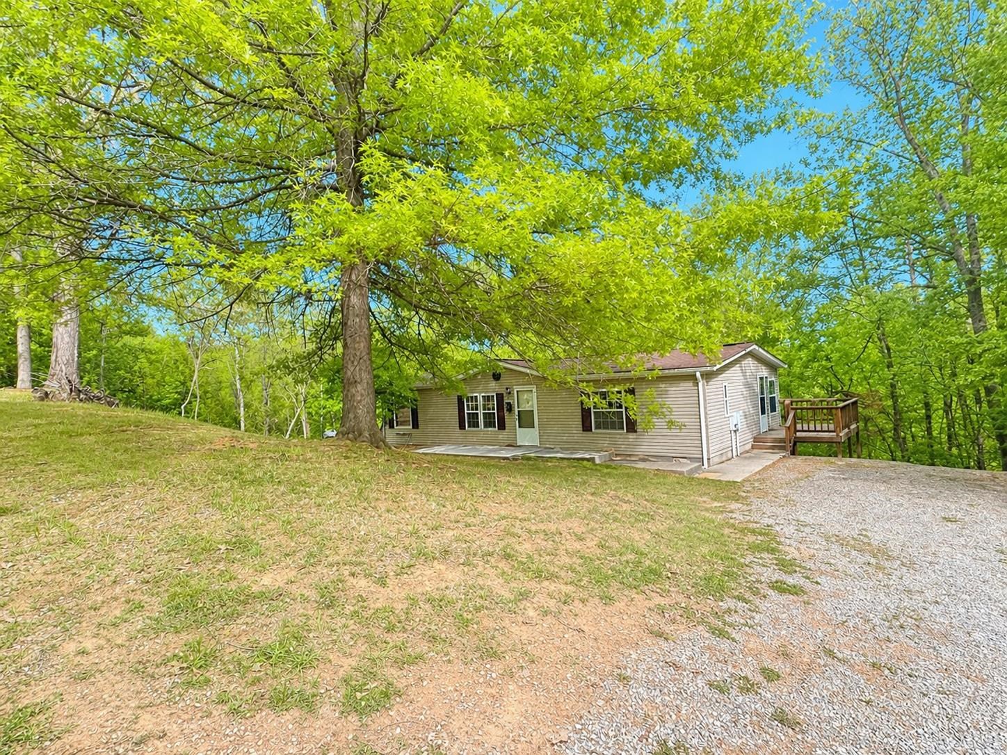 104 Bentwood Drive Blue Ridge, VA 24064 - Photo 3 of 19