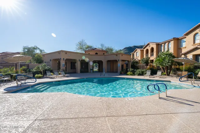 $435,000 | 10655 North 9th Street, Unit 135, Phoenix, AZ 85020