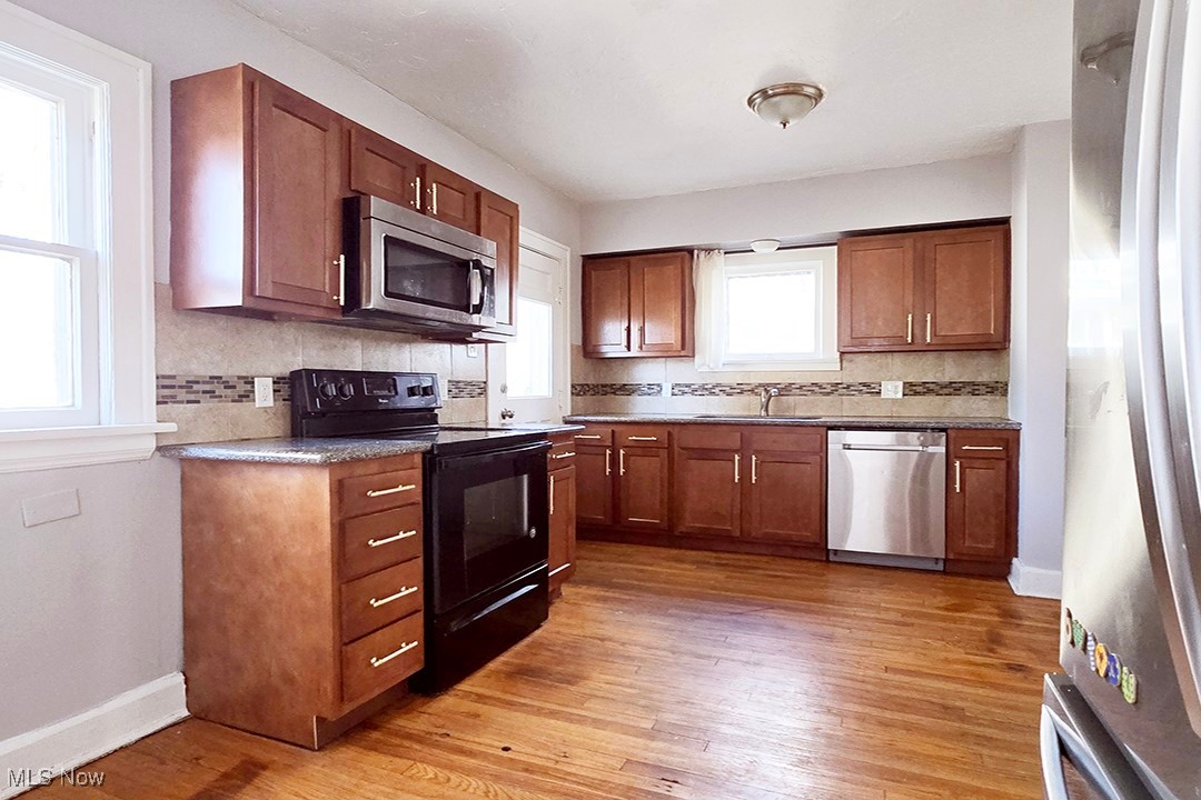 3249 Altamont Road Cleveland, OH 44118 - Photo 5 of 17 Gallery Image 5