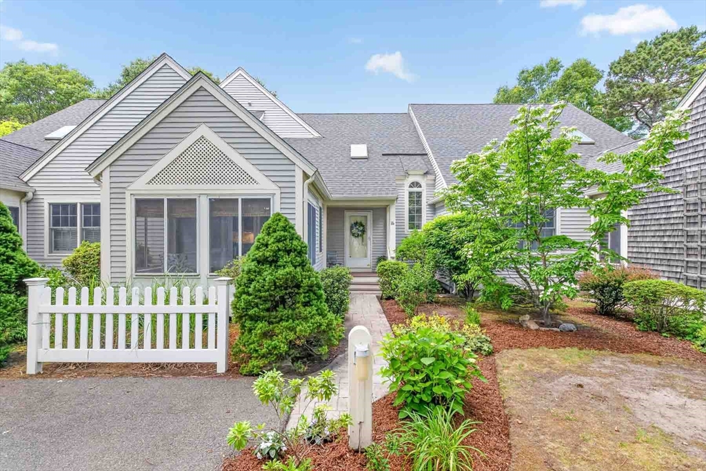 16 Gold Leaf Lane, Unit 16 Mashpee, MA 02649 - Photo 2 of 34