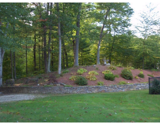 14 Churchill Road Douglas, MA 01516 - Photo 5 of 26 Gallery Image 5