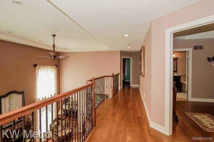 351 Shortridge Avenue Rochester, MI 48307 - Photo 26 of 46 026-Landing-958392-mls.jpg