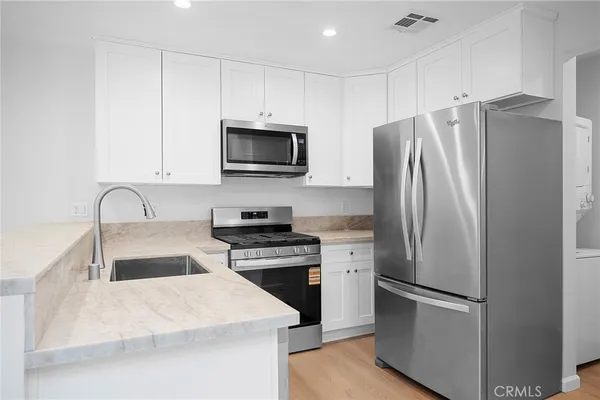 $2,700 | 3505 Rosemary Avenue, Unit A, Glendale, CA 91208