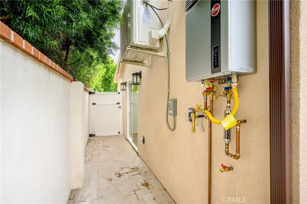 $2,700 | 3505 Rosemary Avenue, Unit A, Glendale, CA 91208