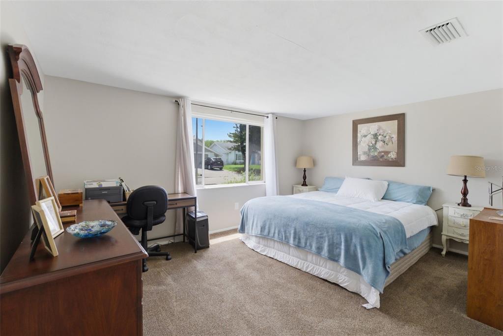 12219 Quail Run Row Bayonet Point, FL 34667 - Photo 5 of 36
