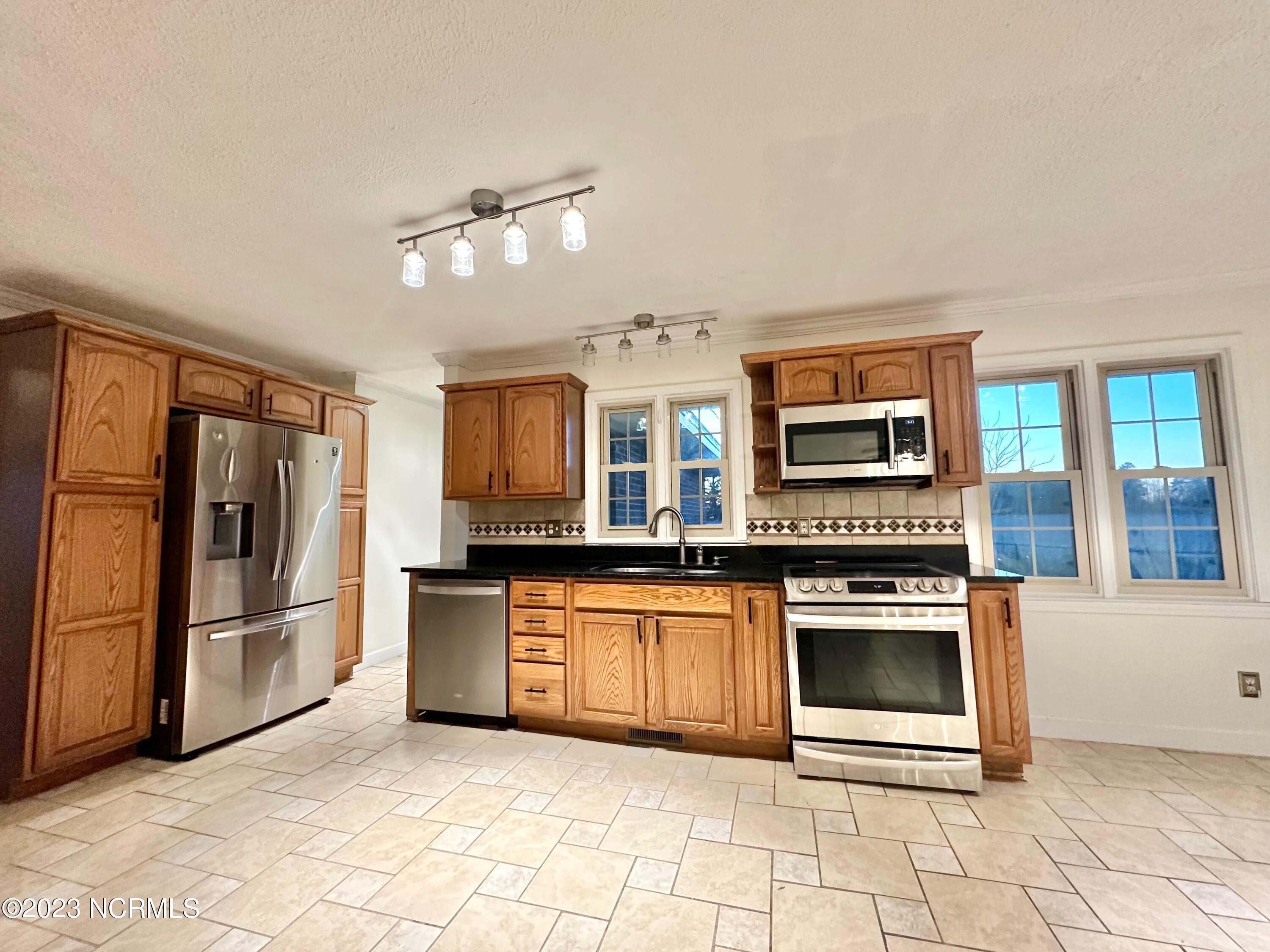 1372 Rough And Ready Road Whiteville, NC 28472 - Photo 9 of 46 Kitchen