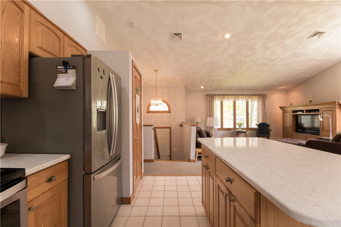 793 Hammet Road Coventry, RI 02816 - Photo 12 of 40