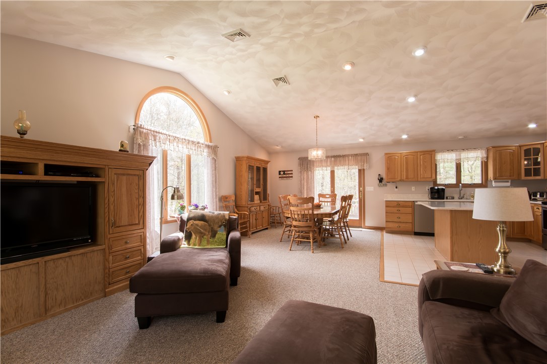 793 Hammet Road Coventry, RI 02816 - Photo 20 of 40
