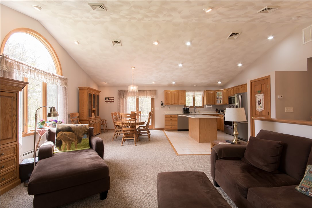 793 Hammet Road Coventry, RI 02816 - Photo 22 of 40