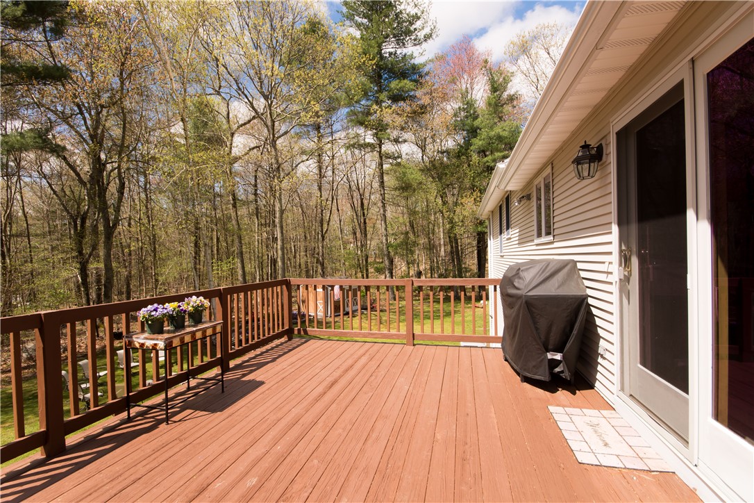 793 Hammet Road Coventry, RI 02816 - Photo 33 of 40