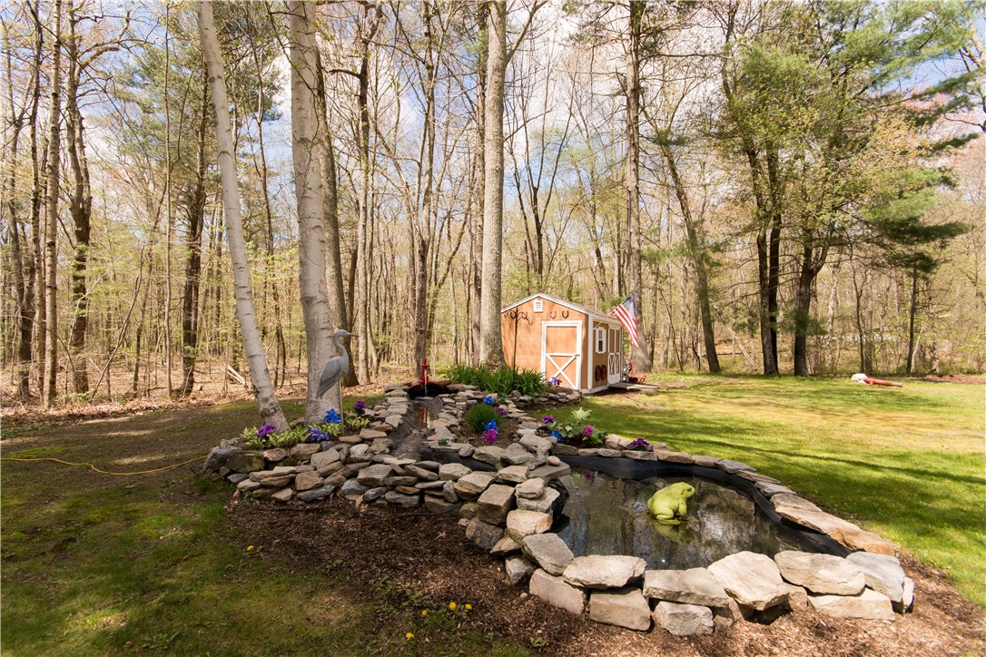 793 Hammet Road Coventry, RI 02816 - Photo 5 of 40